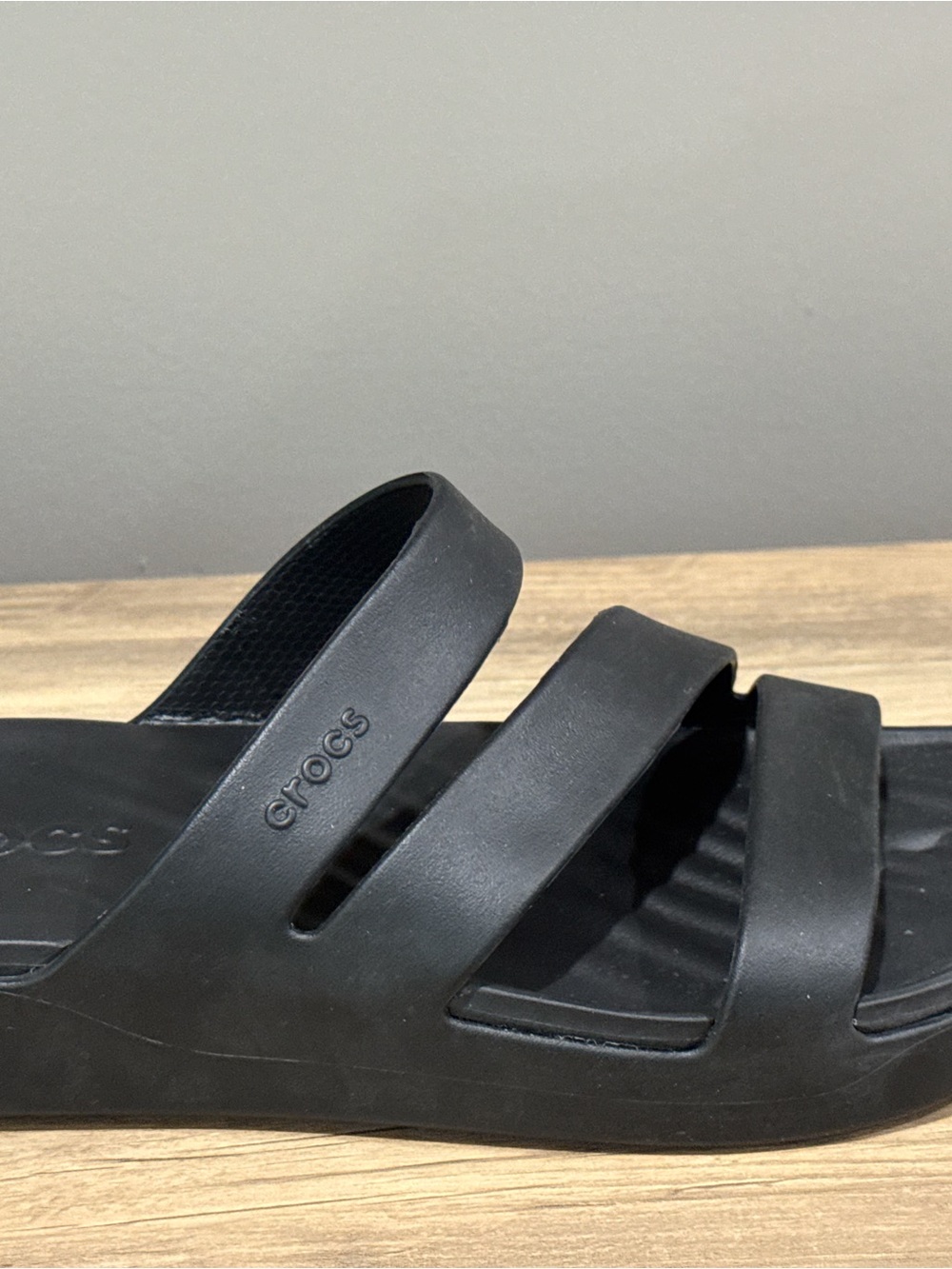 NIB CROCS Getaway Strappy Slide Sandals, 8W - Picture 2 of 7